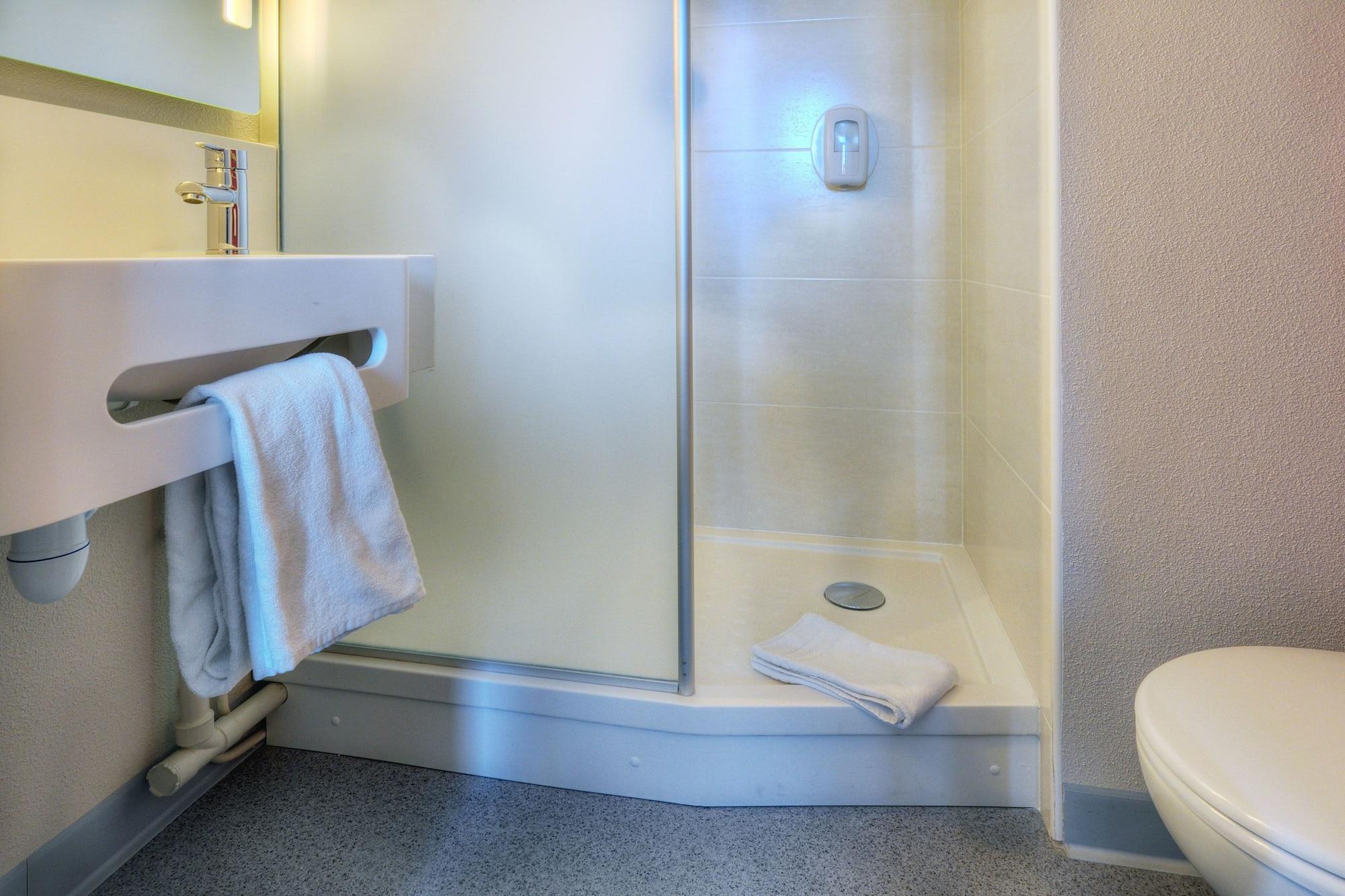 B&B Hotel Marseille Les Ports Екстер'єр фото