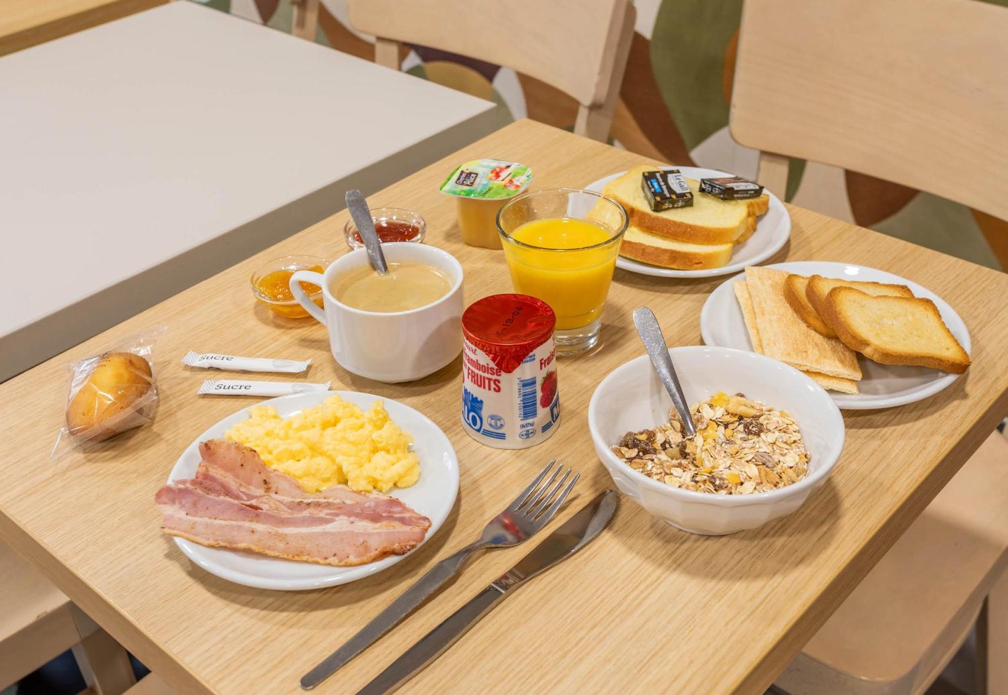 B&B Hotel Marseille Les Ports Екстер'єр фото
