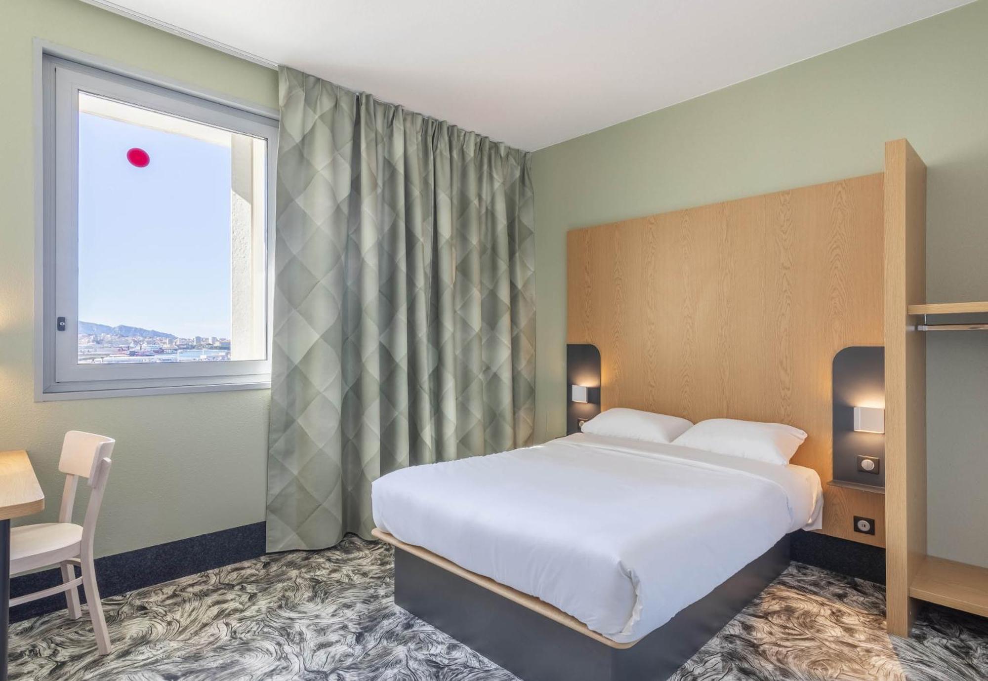 B&B Hotel Marseille Les Ports Екстер'єр фото
