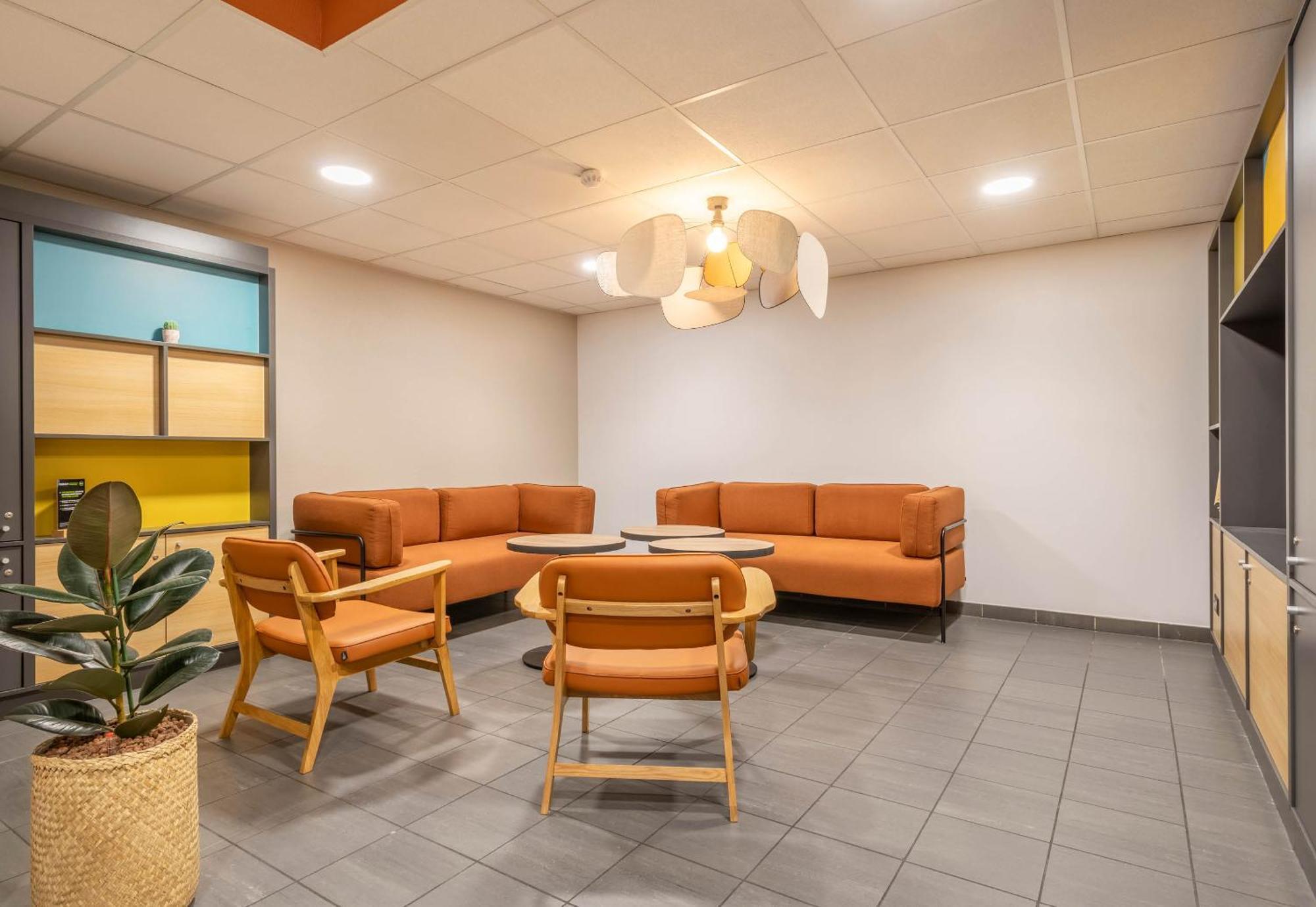 B&B Hotel Marseille Les Ports Екстер'єр фото
