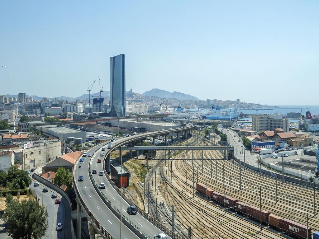 B&B Hotel Marseille Les Ports Екстер'єр фото